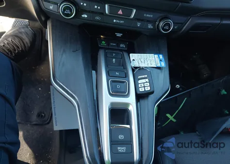 2019 Honda Clarity Plug-In Hybrid from USA, damaged, VIN JHMZC5F15KC001298